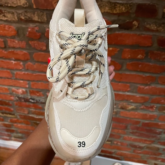 Balenciaga Triple S Sneaker - Picture 4 of 4